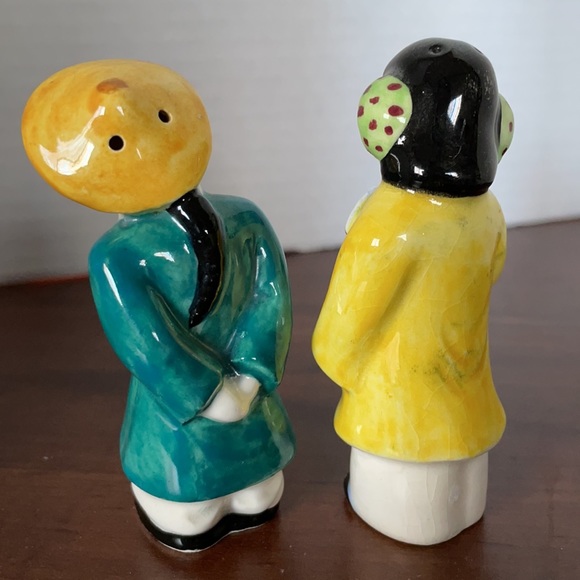 Vintage Asian Salt and Pepper Shaker Set Japan - Picture 5 of 7